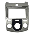 Bisel Radio Pantalla Kia Cerato Koup 2008 - 2013 9  Plateado